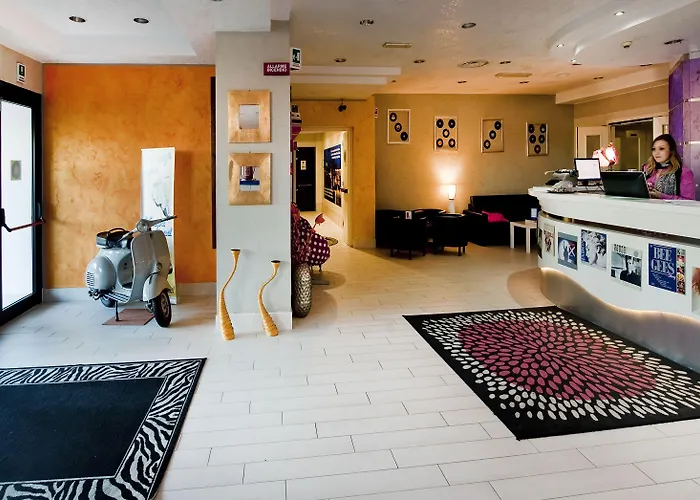 Ibis Styles Vintage Отель